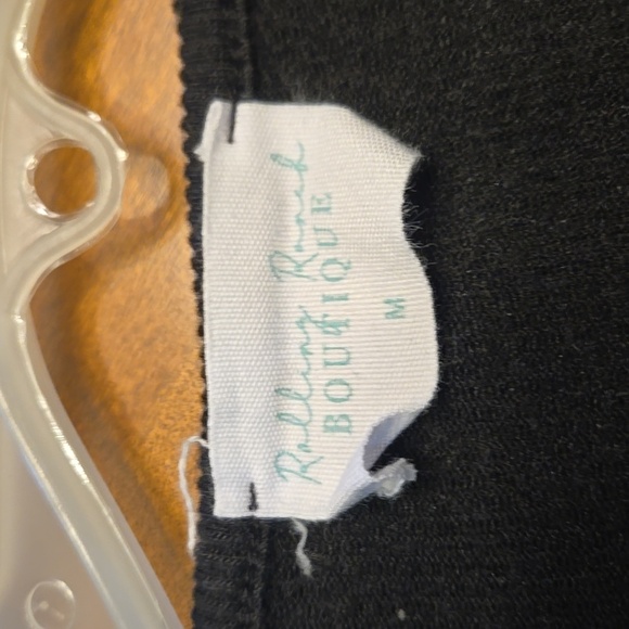 Black Sleeveless Women's Tops - Picture 5 of 5